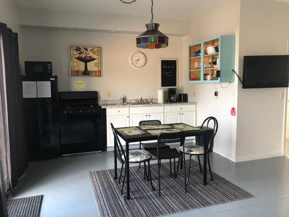 Whiskey River Cottages Formerly Seaway Slips เคลย์ตัน ภายนอก รูปภาพ