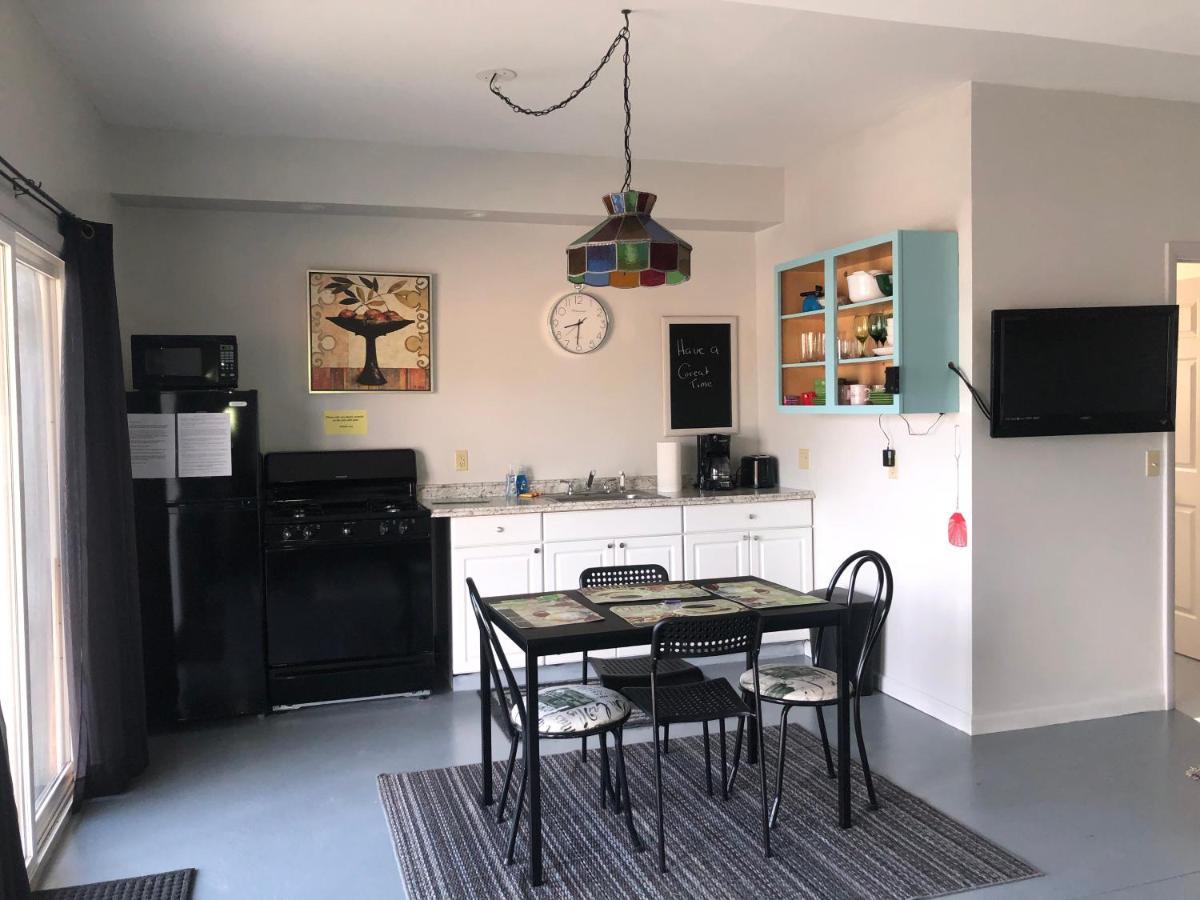 Whiskey River Cottages Formerly Seaway Slips เคลย์ตัน ภายนอก รูปภาพ