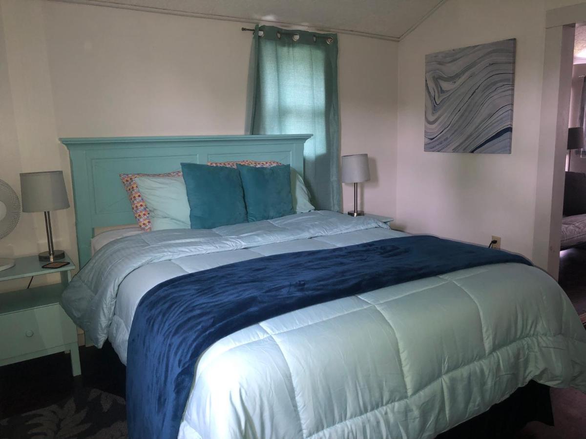 Whiskey River Cottages Formerly Seaway Slips เคลย์ตัน ภายนอก รูปภาพ