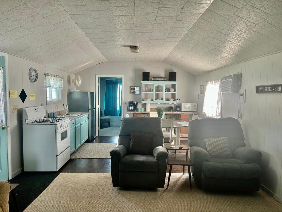 Whiskey River Cottages Formerly Seaway Slips เคลย์ตัน ภายนอก รูปภาพ
