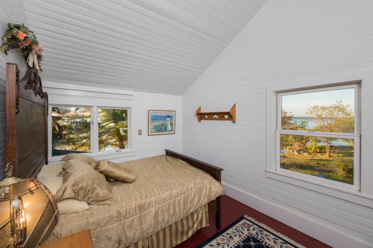 Whiskey River Cottages Formerly Seaway Slips เคลย์ตัน ภายนอก รูปภาพ