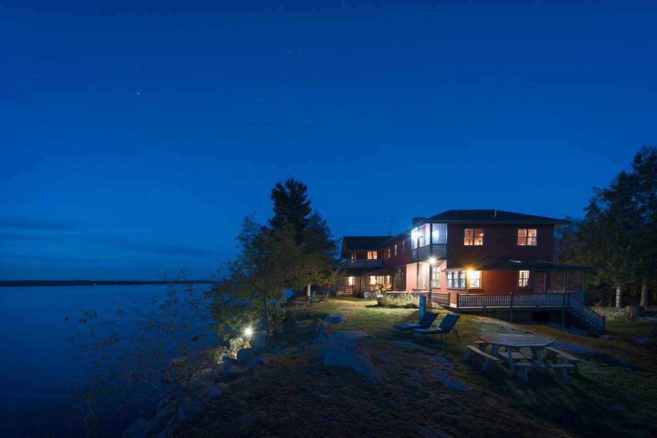 Whiskey River Cottages Formerly Seaway Slips เคลย์ตัน ภายนอก รูปภาพ