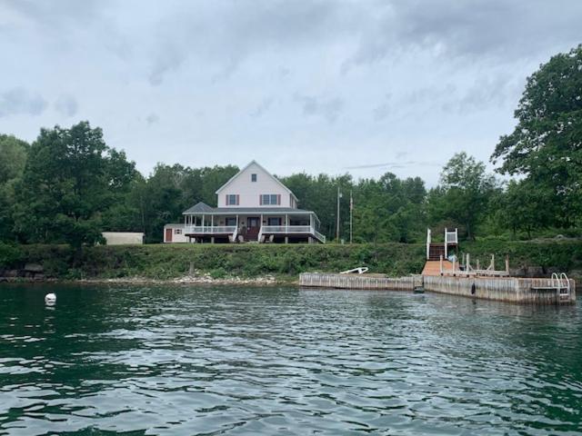 Whiskey River Cottages Formerly Seaway Slips เคลย์ตัน ภายนอก รูปภาพ