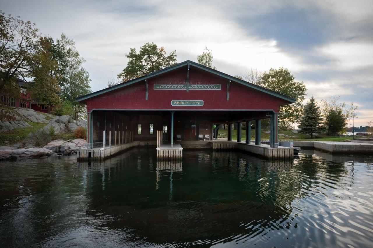Whiskey River Cottages Formerly Seaway Slips เคลย์ตัน ภายนอก รูปภาพ