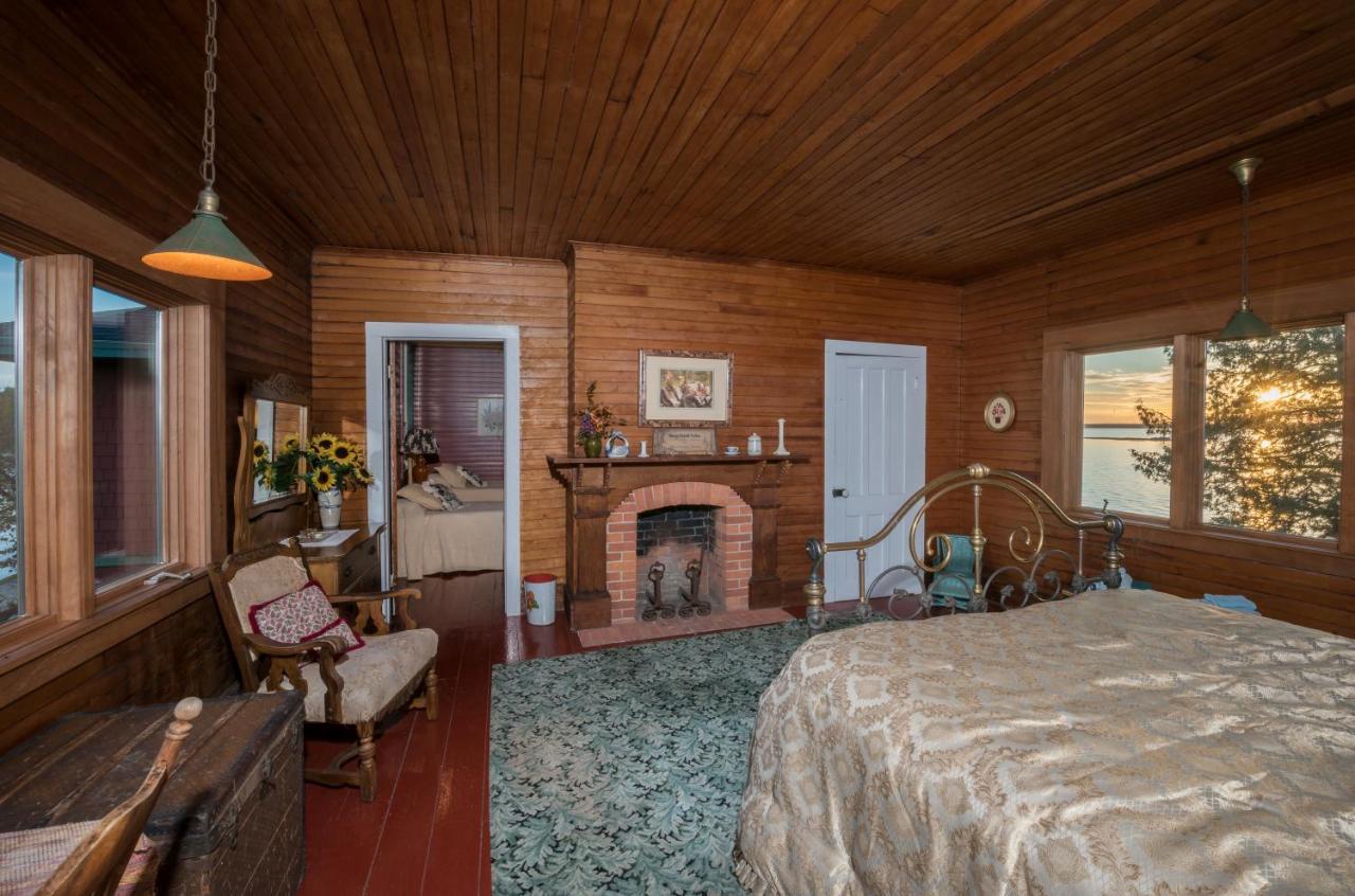 Whiskey River Cottages Formerly Seaway Slips เคลย์ตัน ภายนอก รูปภาพ